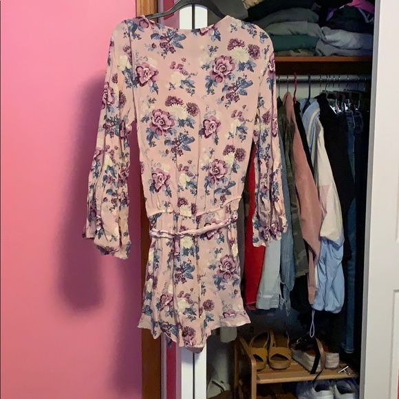 AE Floral Romper - Picture 4 of 5